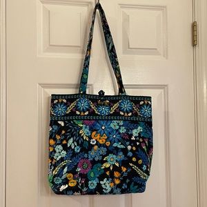 Vera Bradley tote bag